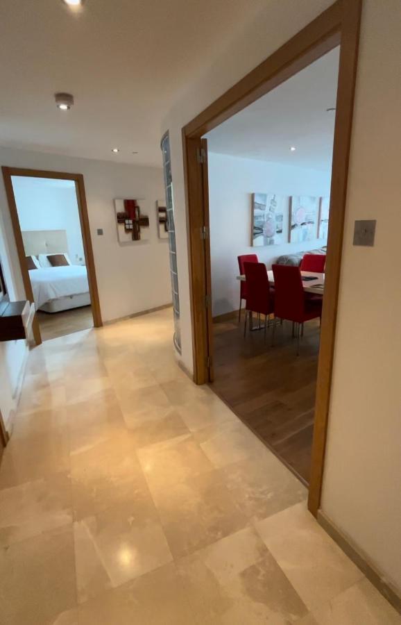 Ocean Village Luxury 2 Bed 2 Bath Apartment - Amazing Views - Pools And Jacuzzis Gibraltar Eksteriør bilde