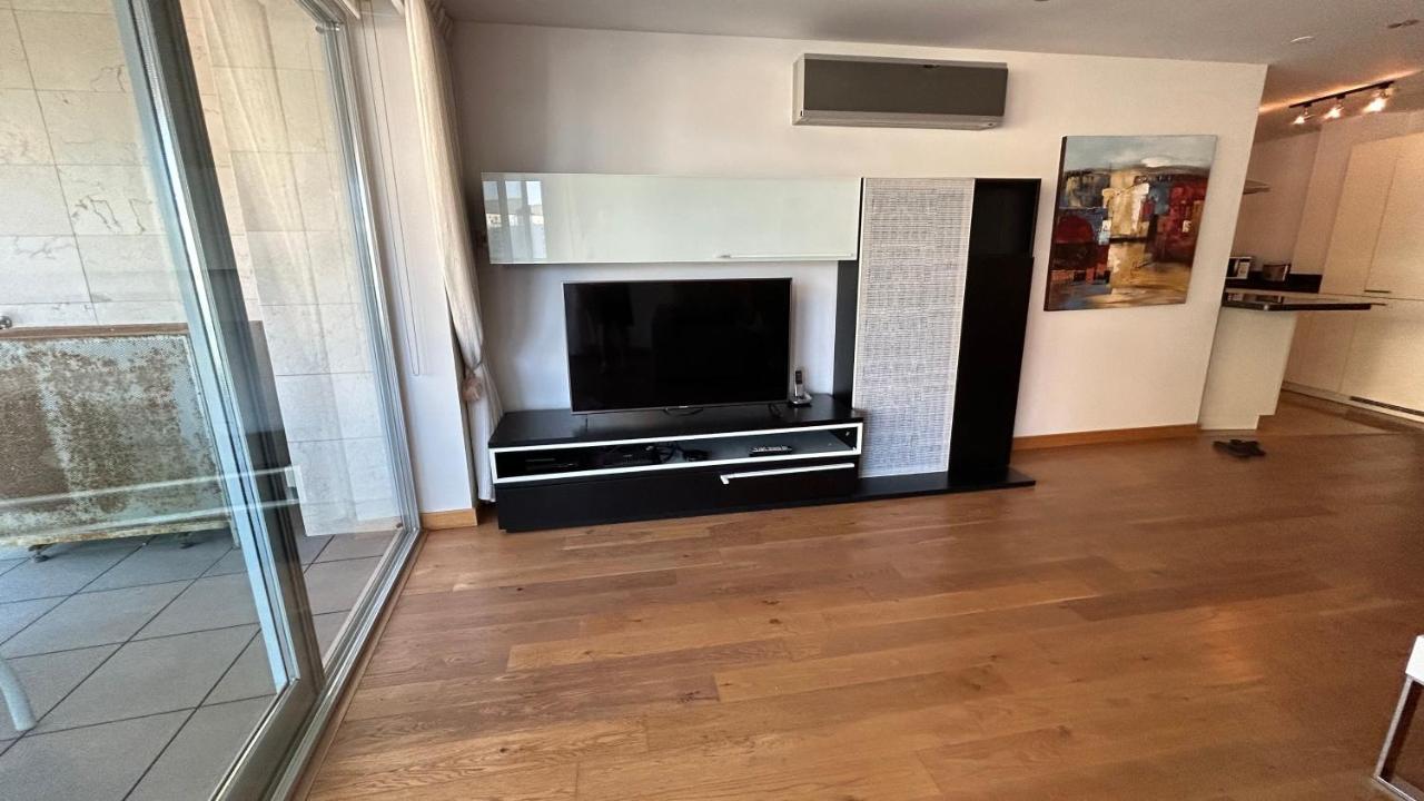 Ocean Village Luxury 2 Bed 2 Bath Apartment - Amazing Views - Pools And Jacuzzis Gibraltar Eksteriør bilde
