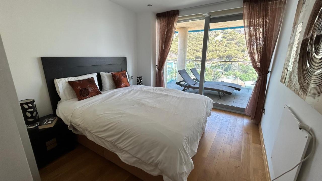 Ocean Village Luxury 2 Bed 2 Bath Apartment - Amazing Views - Pools And Jacuzzis Gibraltar Eksteriør bilde