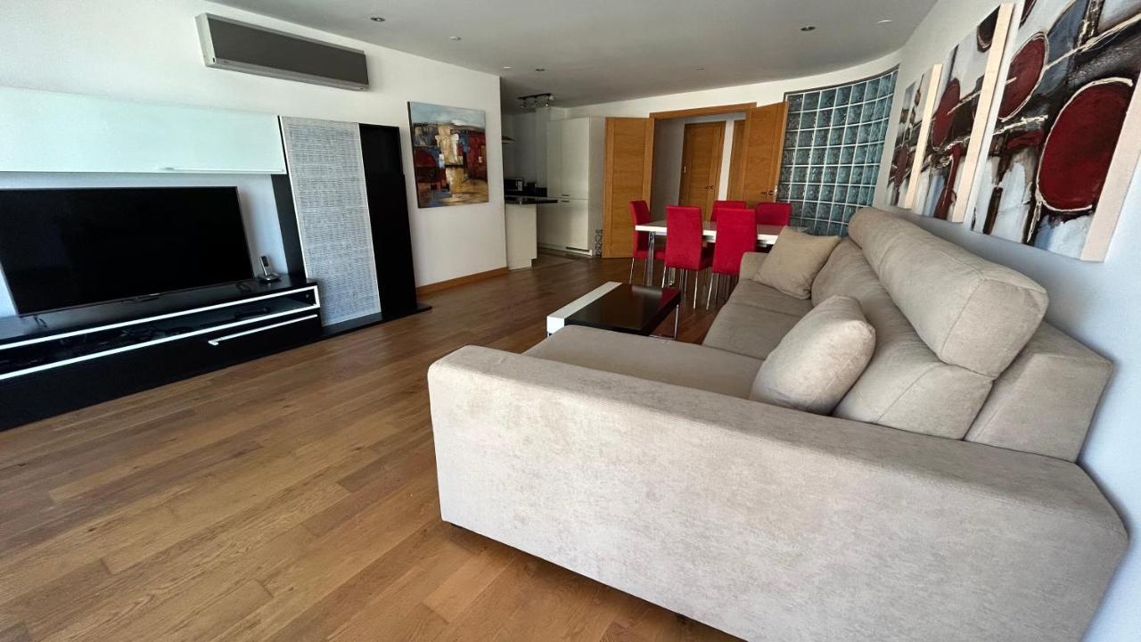 Ocean Village Luxury 2 Bed 2 Bath Apartment - Amazing Views - Pools And Jacuzzis Gibraltar Eksteriør bilde