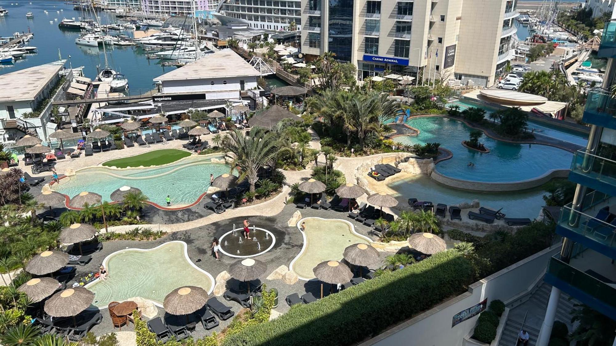Ocean Village Luxury 2 Bed 2 Bath Apartment - Amazing Views - Pools And Jacuzzis Gibraltar Eksteriør bilde