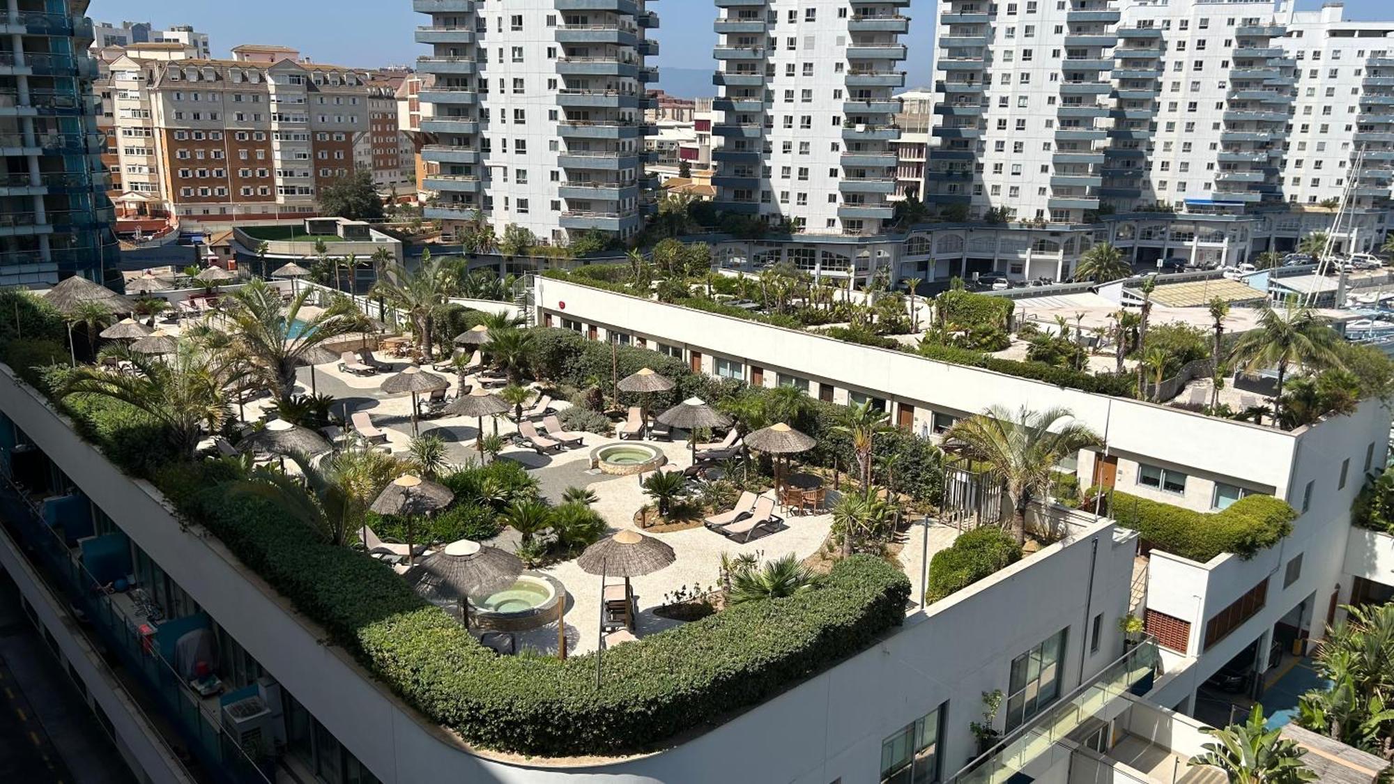 Ocean Village Luxury 2 Bed 2 Bath Apartment - Amazing Views - Pools And Jacuzzis Gibraltar Eksteriør bilde